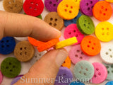 4-Eye Felt Buttons