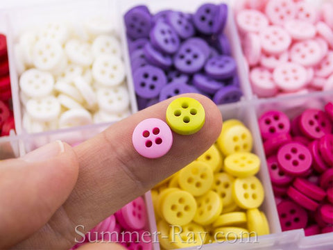 Doll Buttons 7mm (4 eye) in Storage Box - 800 pieces