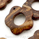 Coconut Shell Daisy Buttons